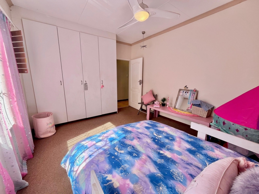 3 Bedroom Property for Sale in Safari Gardens North West